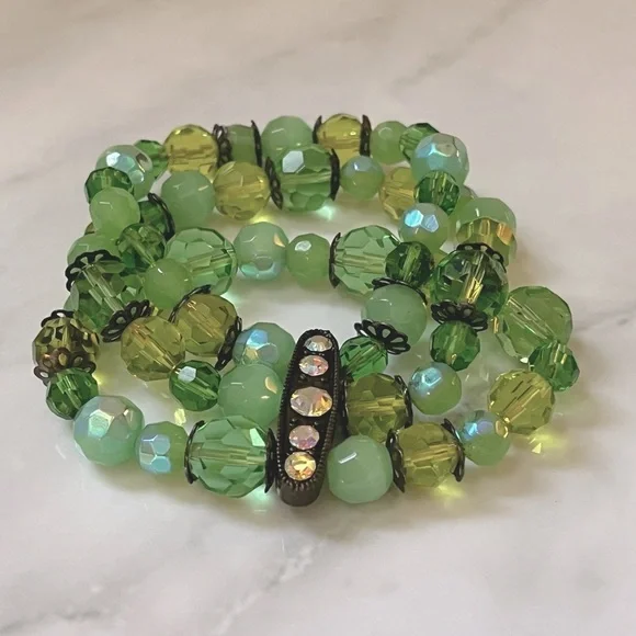 πΈ3/$25 Vintage Triple Strand Green Beaded Rhinestone Stretch Bracelet Faceted - Picture 1 of 16